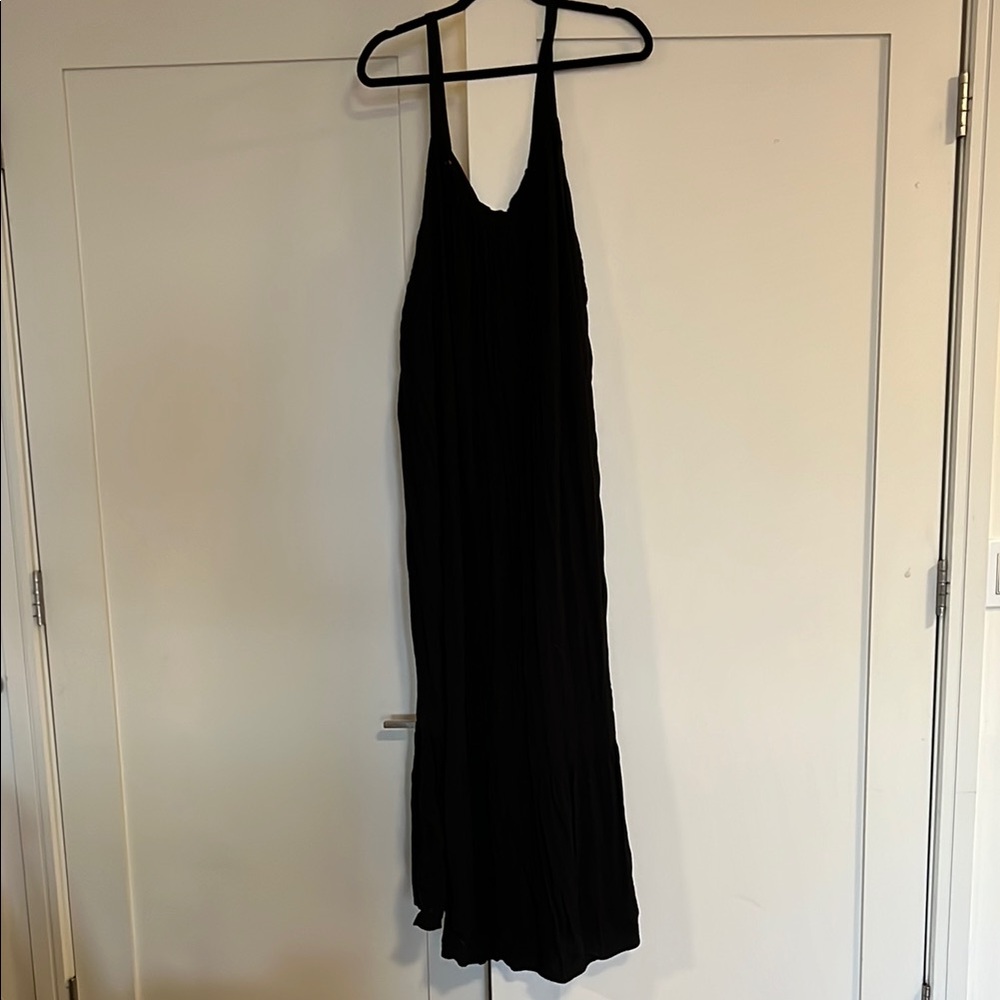 Maxi Dress Very Flowy Black Dress with Adjustable Straps, Size 2X (20W-22W)